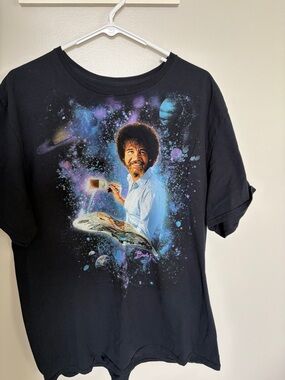 Men's Black Short-Sleeve Graphic Tee with Space Artist Print